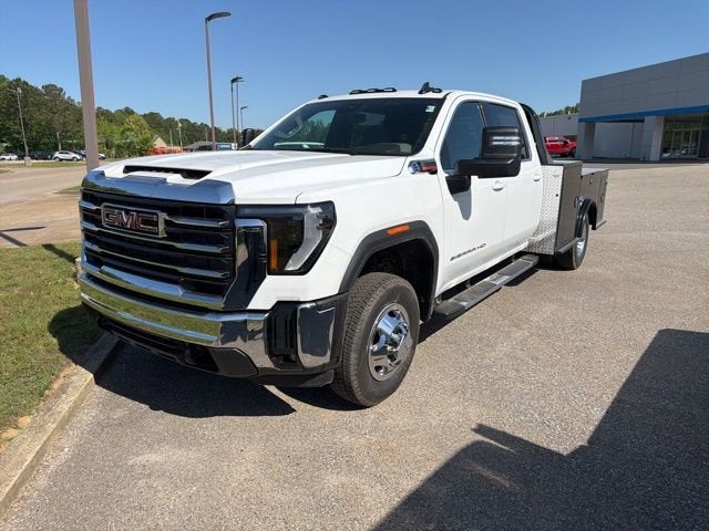 2026 GMC Sierra 3500 HD Chassis Cab SLE