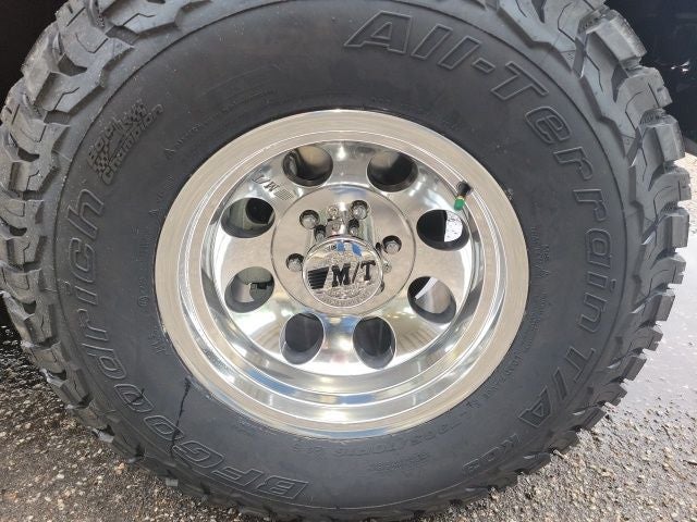 2026 Ford Bronco Base Lift kit tire & wheel package