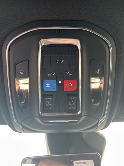 2026 Jeep Grand Cherokee GRAND CHEROKEE LAREDO X 4X4