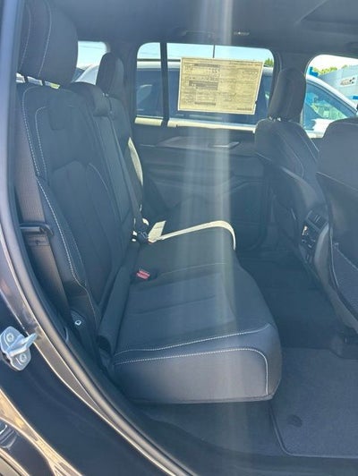 2026 Jeep Grand Cherokee GRAND CHEROKEE LAREDO X 4X4