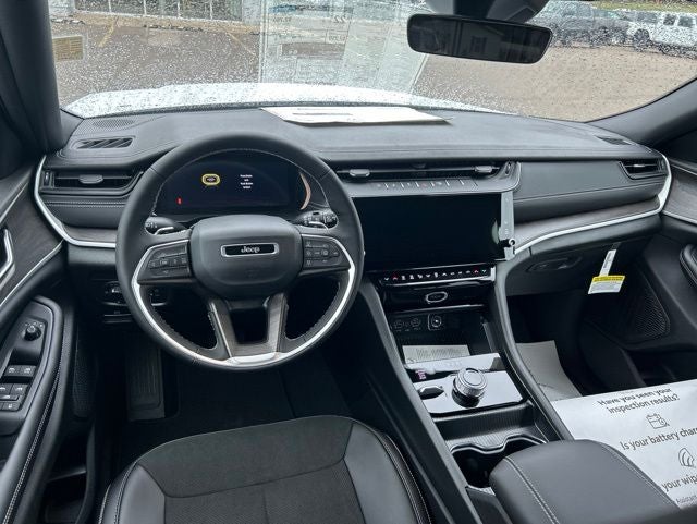 2026 Jeep Grand Cherokee GRAND CHEROKEE L LAREDO ALTITUDE 4X4