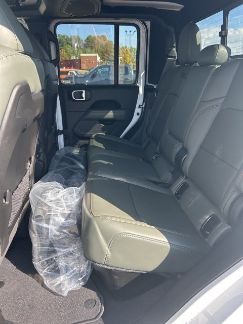 2026 Jeep Gladiator GLADIATOR MOJAVE X 4X4