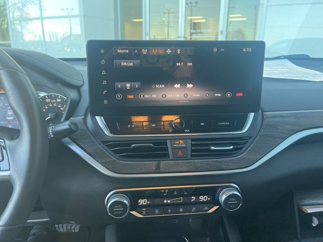 2025 Nissan Altima SL FWD