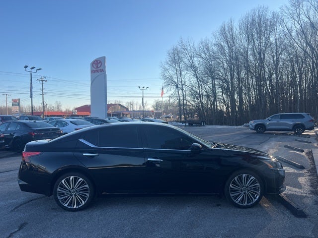 2025 Nissan Altima SL FWD