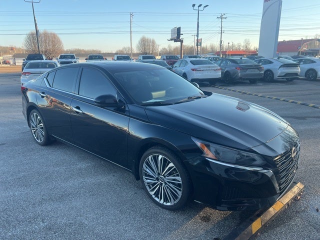 2025 Nissan Altima SL FWD