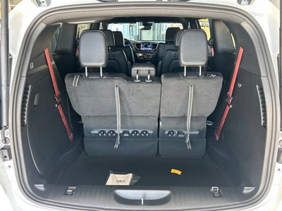 2027 Chrysler Pacifica PACIFICA SELECT AWD