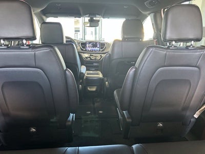 2027 Chrysler Pacifica PACIFICA SELECT AWD