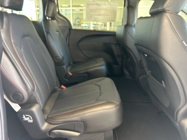 2027 Chrysler Pacifica PACIFICA SELECT AWD