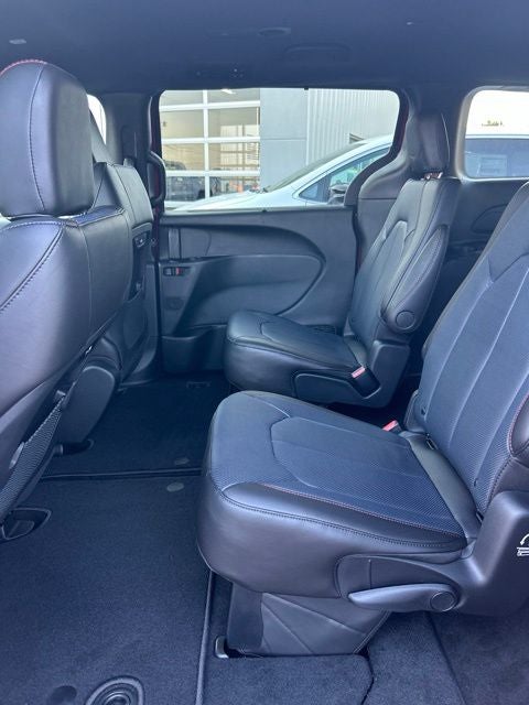 2027 Chrysler Pacifica PACIFICA SELECT AWD
