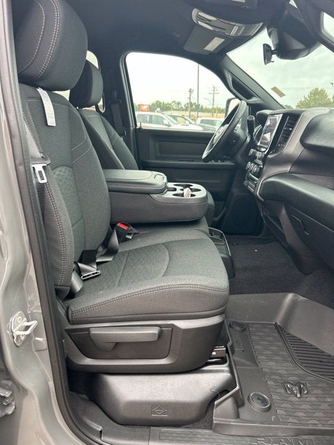 2027 RAM Ram 2500 RAM 2500 BLACK EXPRESS CREW CAB 4X4 6'4' BOX