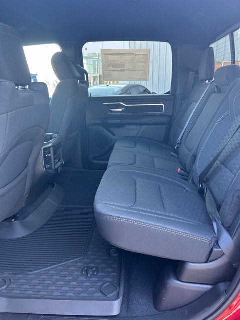 2027 RAM Ram 1500 RAM 1500 BIG HORN CREW CAB 4X4 5'7' BOX
