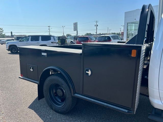 2027 RAM Ram 5500 Chassis Cab RAM 5500 TRADESMAN CHASSIS CREW CAB 4X4 60' CA