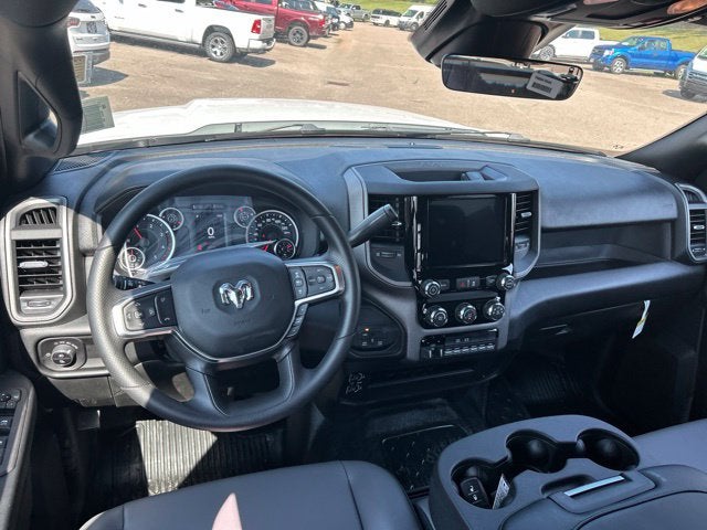 2027 RAM Ram 5500 Chassis Cab RAM 5500 TRADESMAN CHASSIS CREW CAB 4X4 60' CA