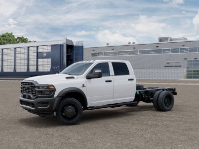 2027 RAM Ram 5500 Chassis Cab RAM 5500 TRADESMAN CHASSIS CREW CAB 4X4 60' CA