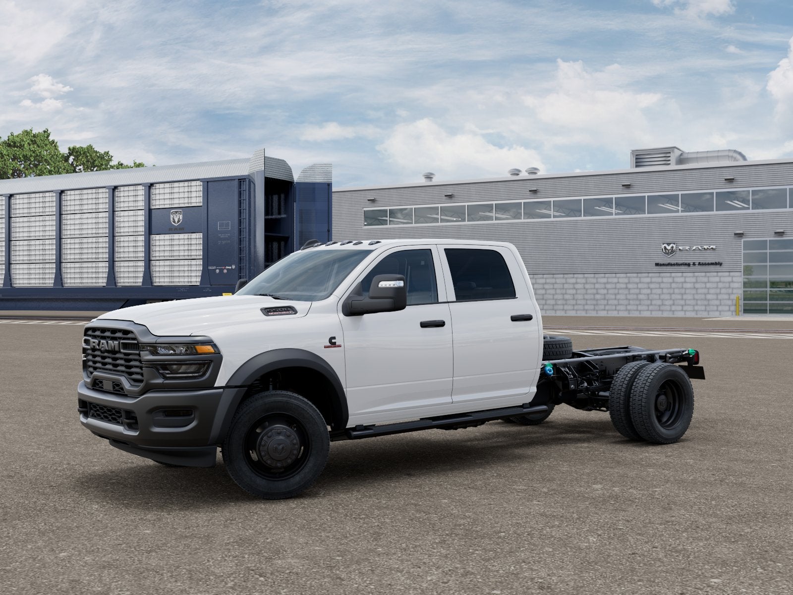 2027 RAM Ram 5500 Chassis Cab RAM 5500 TRADESMAN CHASSIS CREW CAB 4X4 60' CA