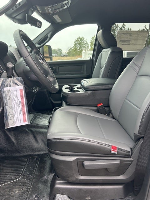 2026 RAM Ram 5500 Chassis Cab RAM 5500 TRADESMAN CHASSIS CREW CAB 4X4 60' CA