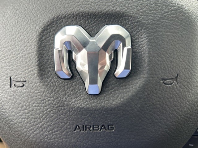 2026 RAM Ram 5500 Chassis Cab RAM 5500 TRADESMAN CHASSIS CREW CAB 4X4 60' CA