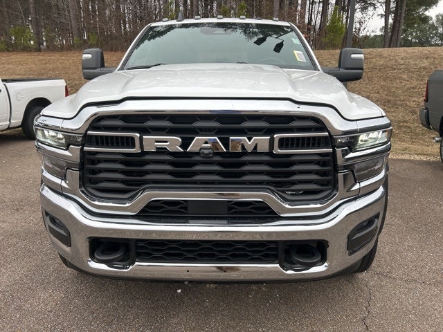 2026 RAM Ram 5500 Chassis Cab RAM 5500 TRADESMAN CHASSIS CREW CAB 4X4 60' CA