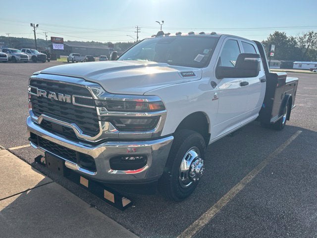 2027 RAM Ram 3500 Chassis Cab RAM 3500 TRADESMAN CREW CAB CHASSIS 4X4 60' CA