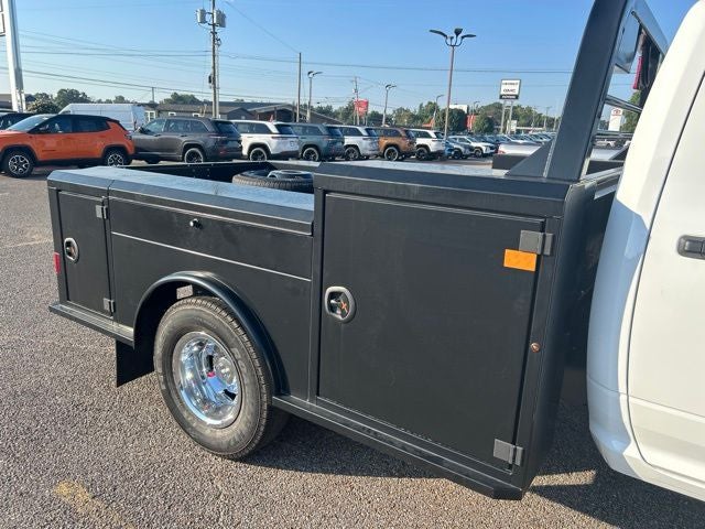 2027 RAM Ram 3500 Chassis Cab RAM 3500 TRADESMAN CREW CAB CHASSIS 4X4 60' CA