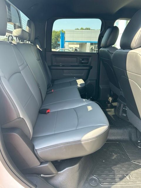 2027 RAM Ram 3500 Chassis Cab RAM 3500 TRADESMAN CREW CAB CHASSIS 4X4 60' CA