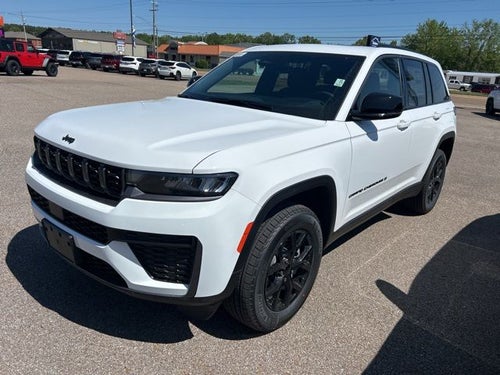 2026 Jeep Grand Cherokee Laredo Altitude