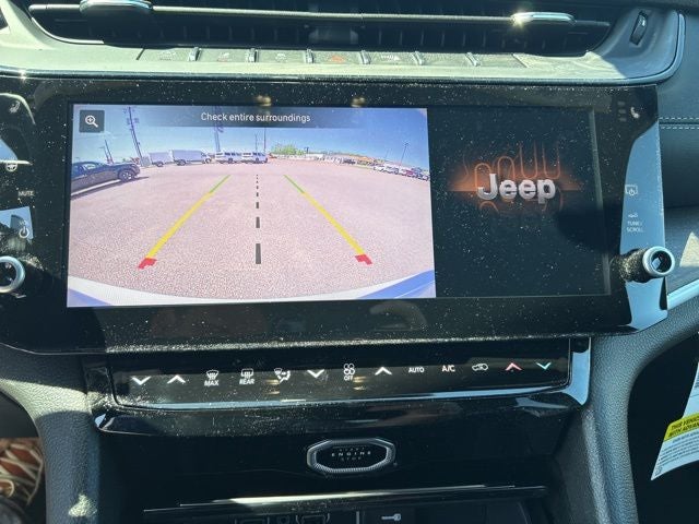 2026 Jeep Grand Cherokee Laredo Altitude