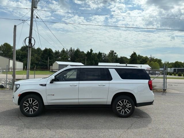 2022 GMC Yukon XL AT4