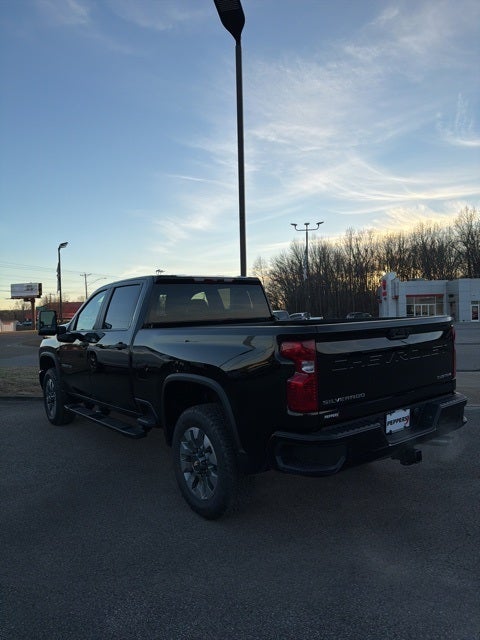 2026 Chevrolet Silverado 2500HD Custom