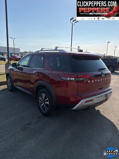 2025 Nissan Pathfinder SL