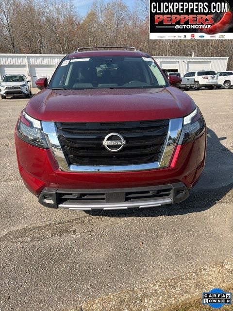 2025 Nissan Pathfinder SL